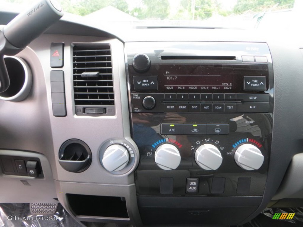 2013 Tundra Texas Edition CrewMax - Silver Sky Metallic / Graphite photo #28