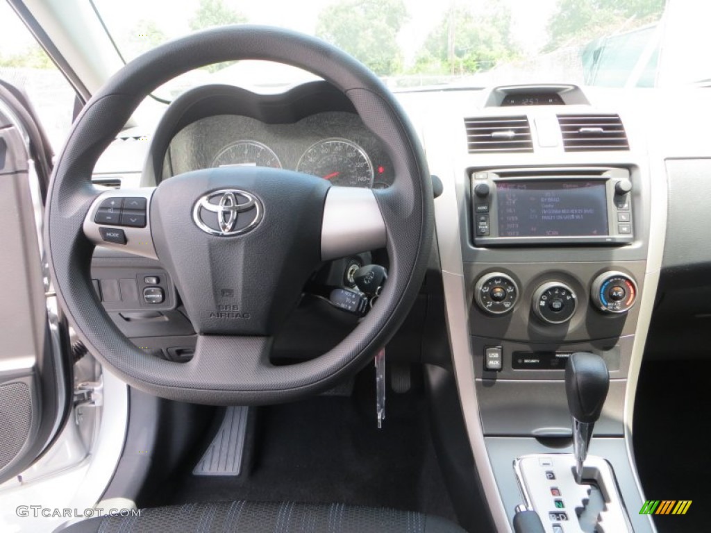 2013 Corolla S - Classic Silver Metallic / Dark Charcoal photo #25