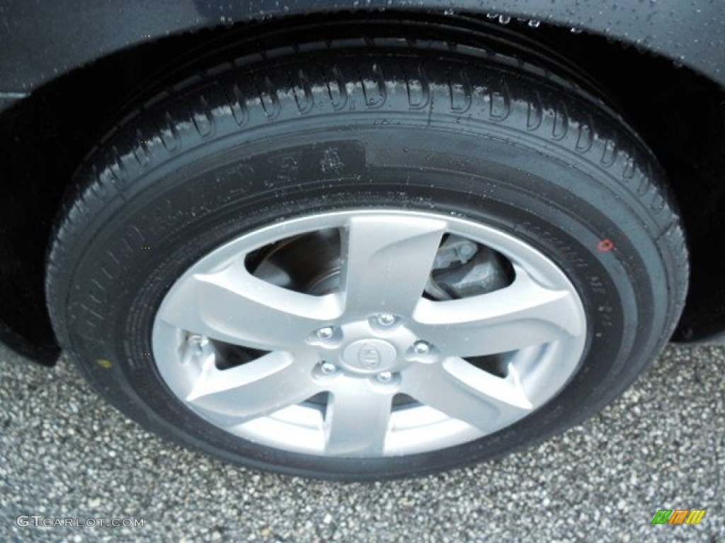 2007 Kia Rondo LX V6 Wheel Photos