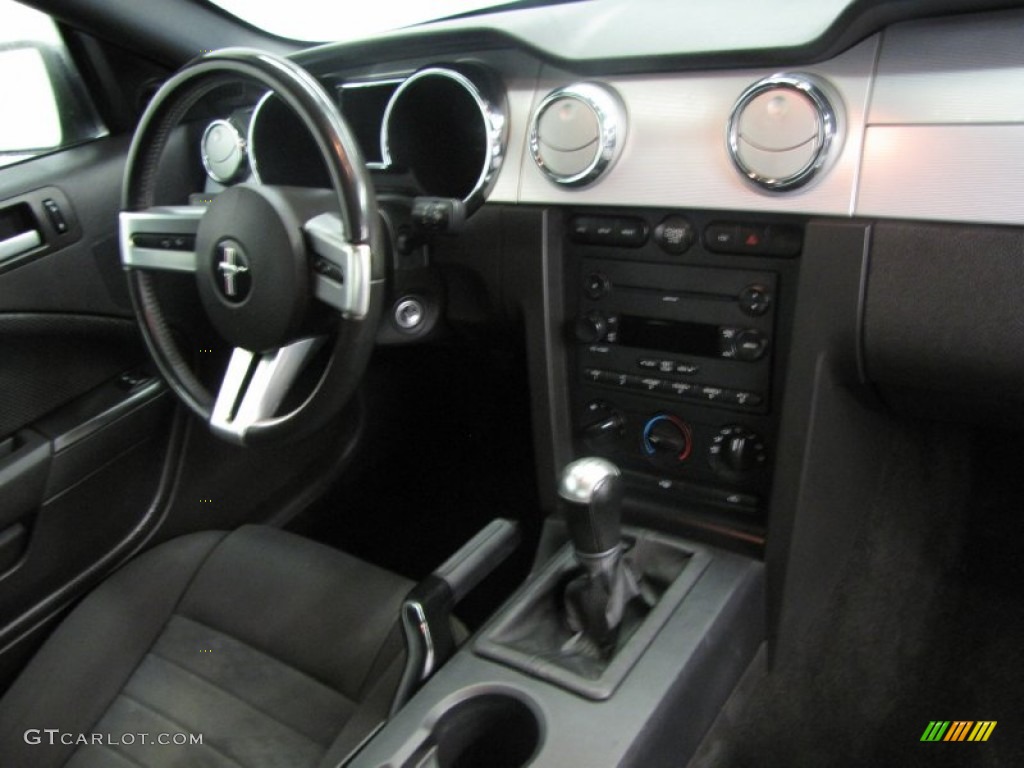 2007 Mustang GT Deluxe Coupe - Alloy Metallic / Dark Charcoal photo #20