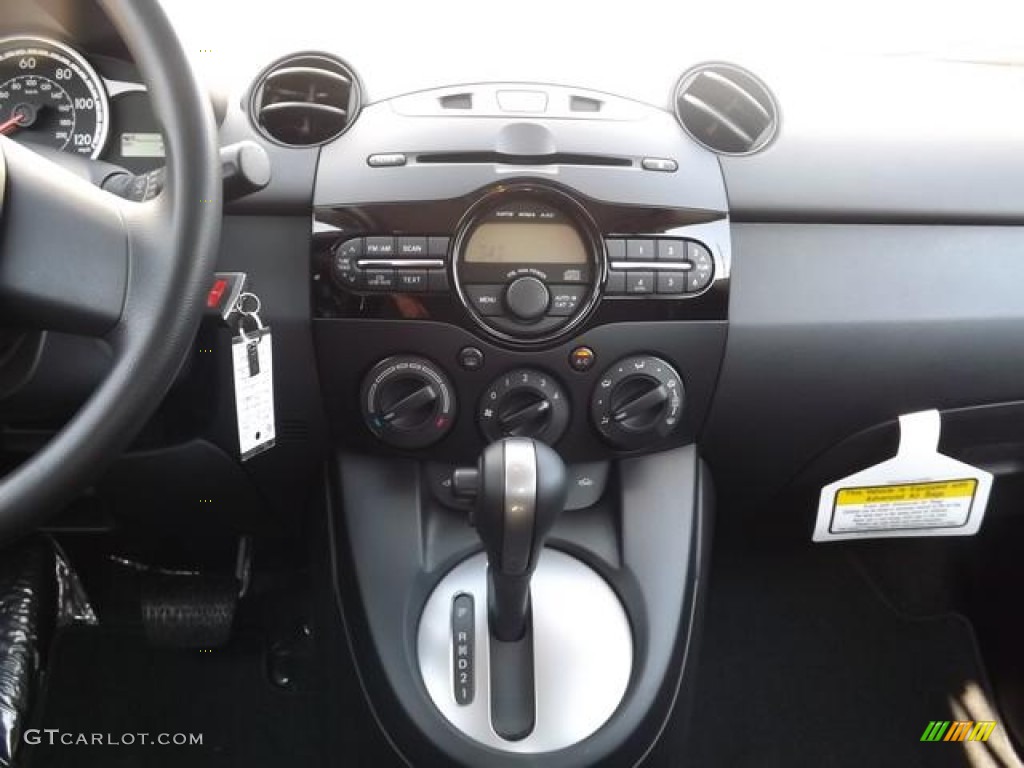 2013 Mazda MAZDA2 Sport Controls Photo #84193020