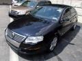 Deep Black - Passat Komfort Sedan Photo No. 3