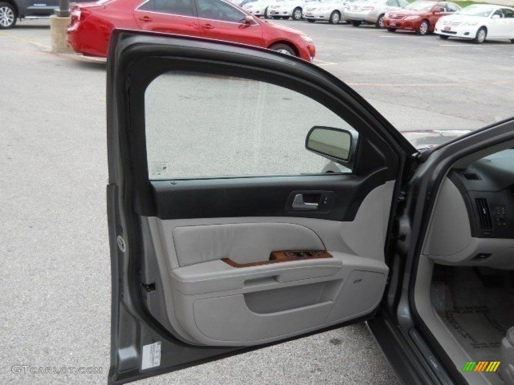 2006 STS 4 V6 AWD - Stealth Gray / Light Gray photo #8