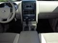 Oxford White - Explorer Sport Trac XLT Photo No. 12