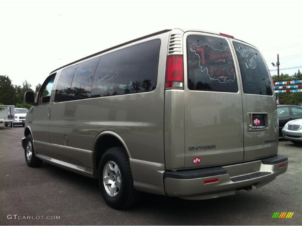 2002 Express 1500 LT Passenger Van - Light Pewter Metallic / Neutral photo #17