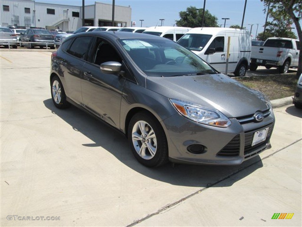 2014 Focus SE Hatchback - Sterling Gray / Charcoal Black photo #7