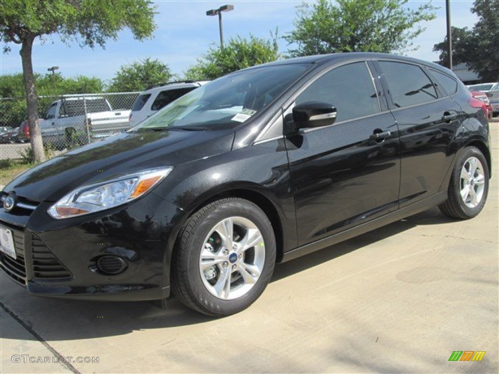 2014 Focus SE Hatchback - Tuxedo Black / Charcoal Black photo #1