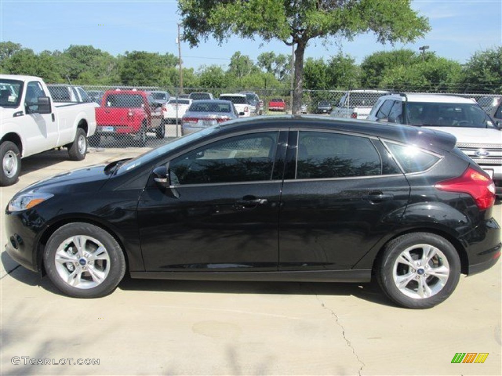 Tuxedo Black 2014 Ford Focus SE Hatchback Exterior Photo #84205073
