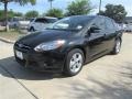 Tuxedo Black - Focus SE Sedan Photo No. 1