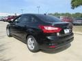 Tuxedo Black - Focus SE Sedan Photo No. 2