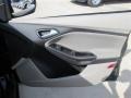 Tuxedo Black - Focus SE Sedan Photo No. 8