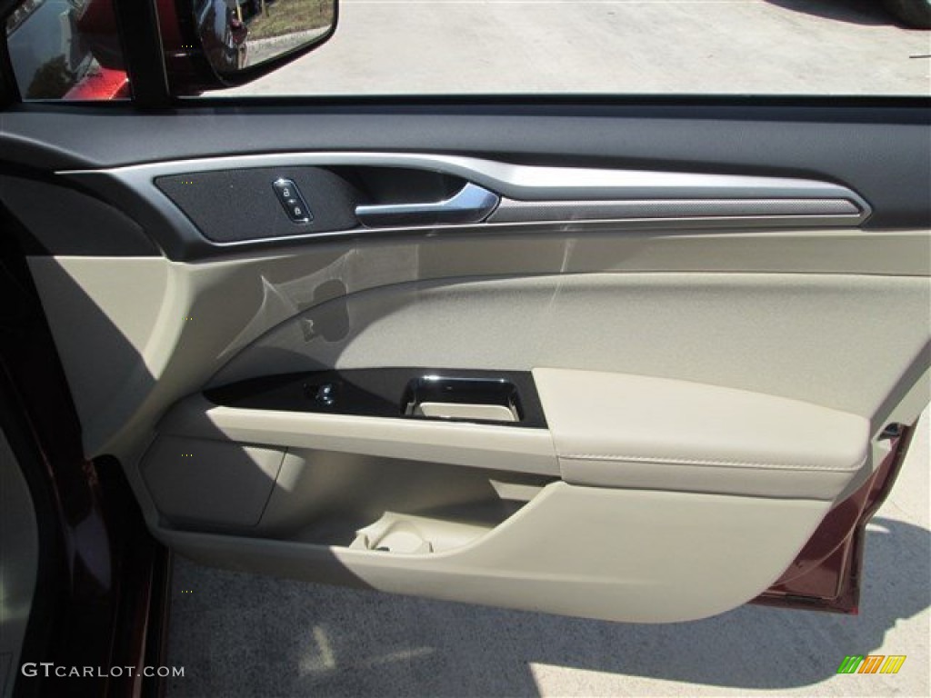 2014 Ford Fusion SE Dune Door Panel Photo #84206699
