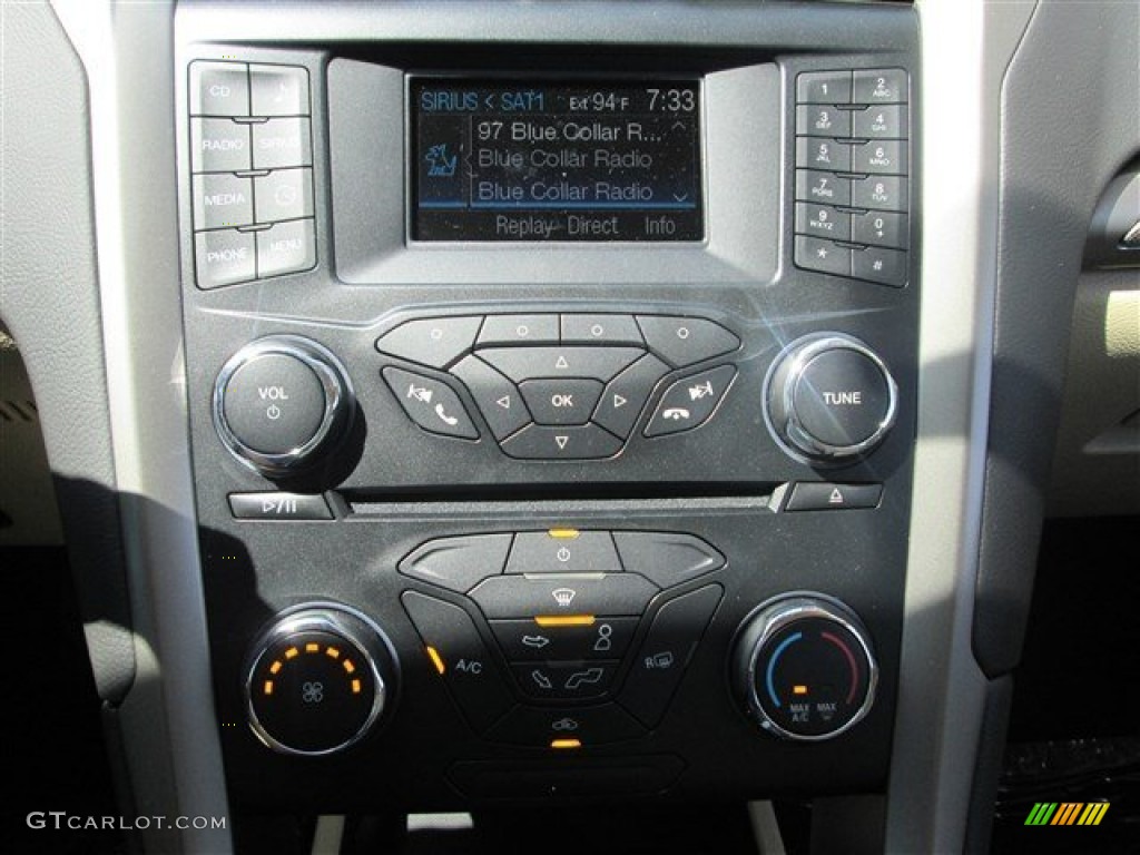 2014 Ford Fusion SE Controls Photo #84206846