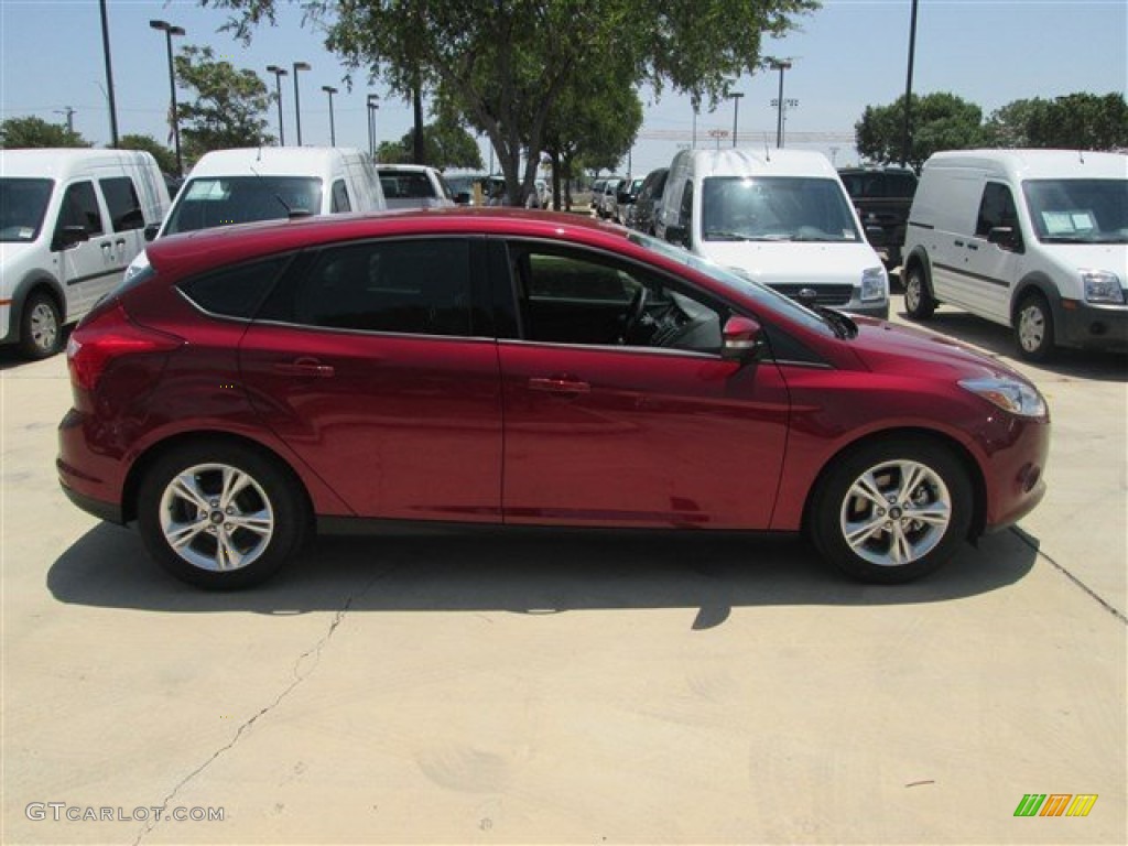 2014 Focus SE Hatchback - Ruby Red / Charcoal Black photo #6