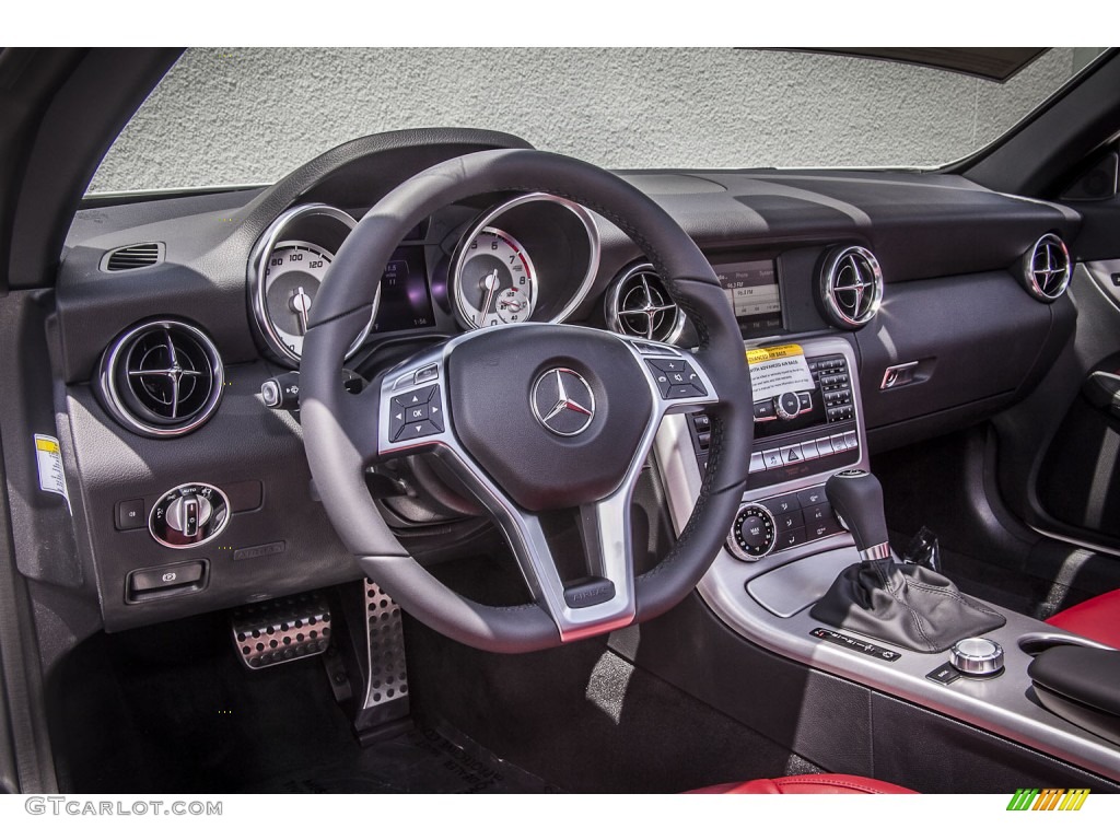 2014 Mercedes-Benz SLK 250 Roadster Bengal Red/Black Dashboard Photo #84208772