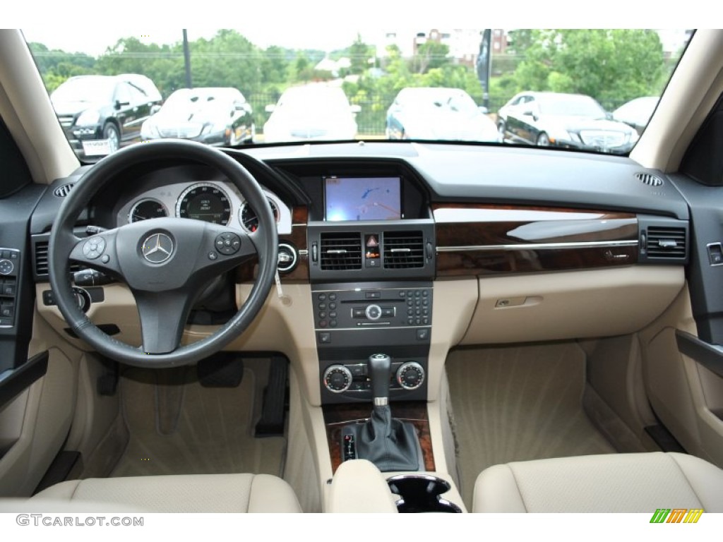 2011 Mercedes-Benz GLK 350 4Matic Almond/Black Dashboard Photo #84210179