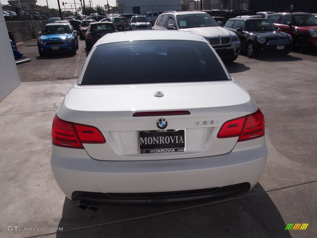 2011 3 Series 328i Convertible - Mineral White Metallic / Coral Red/Black Dakota Leather photo #9
