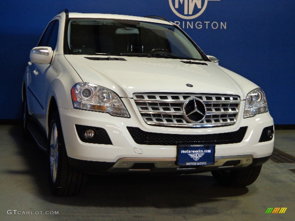 2010 ML 350 4Matic - Arctic White / Black photo #1