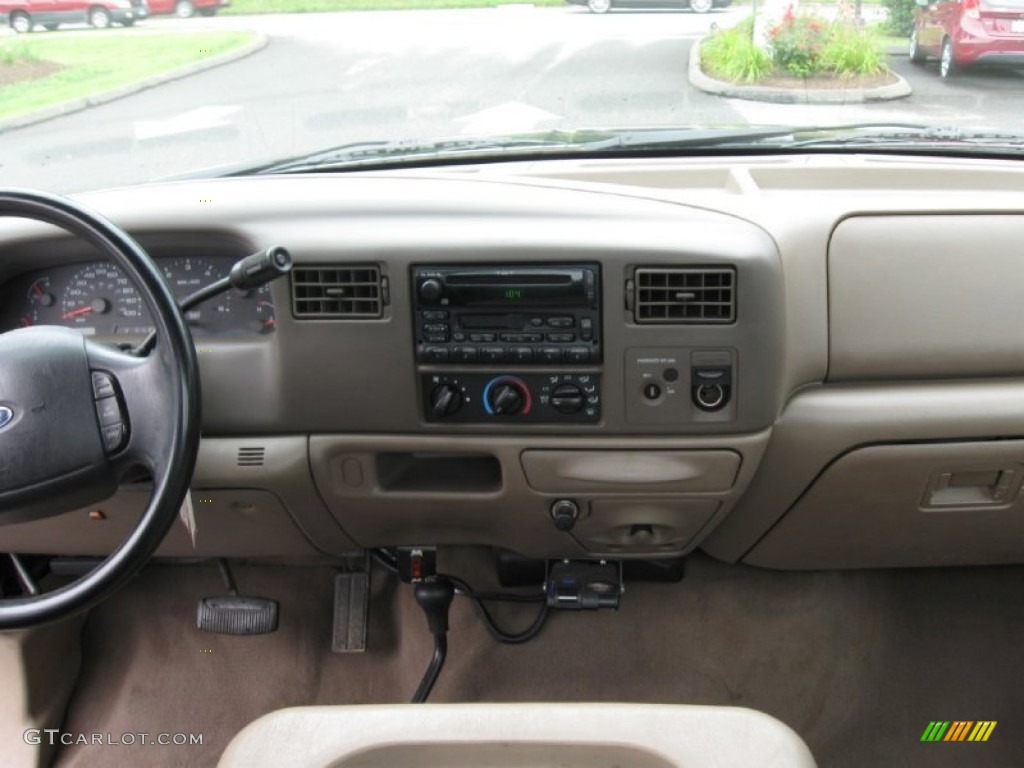 2003 F350 Super Duty XL Regular Cab 4x4 - Dark Highland Green Metallic / Medium Parchment photo #12