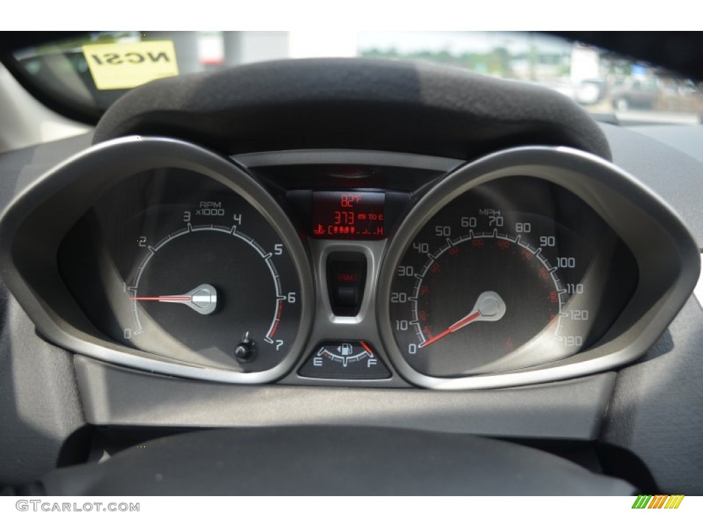 2013 Fiesta SE Sedan - Race Red / Charcoal Black photo #14