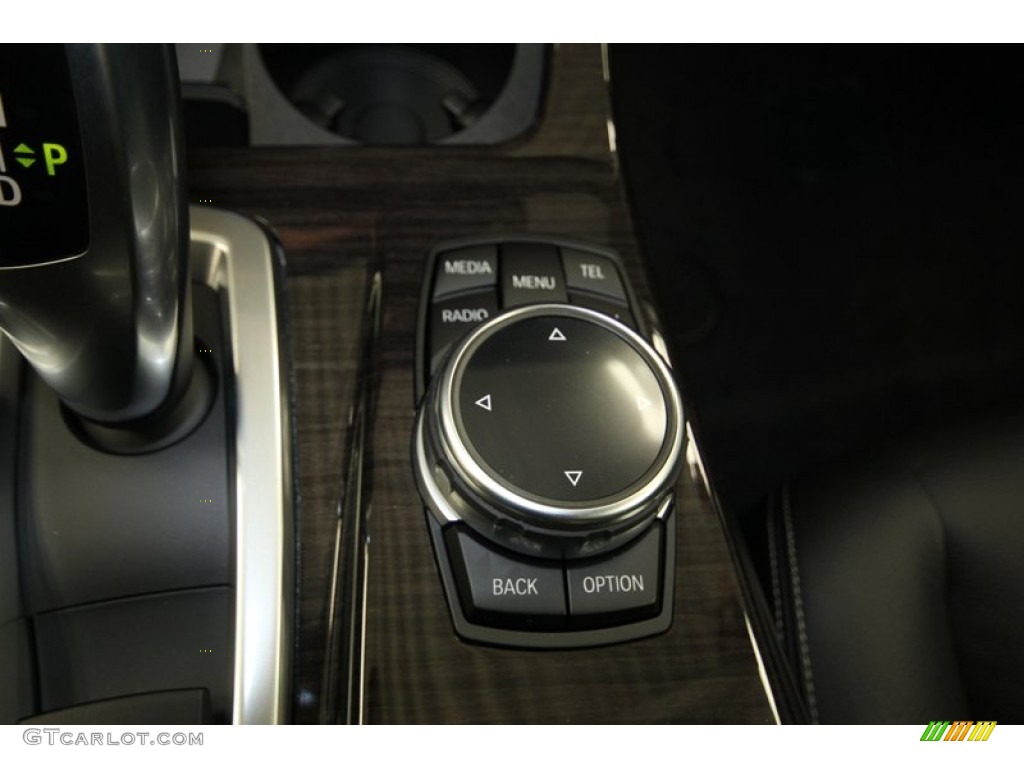 2014 BMW 5 Series 535i Sedan Controls Photo #84222751