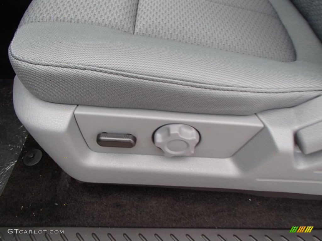 2013 F150 XLT SuperCab 4x4 - Oxford White / Steel Gray photo #15