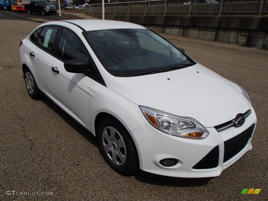 Oxford White 2014 Ford Focus S Sedan Exterior Photo #84225460