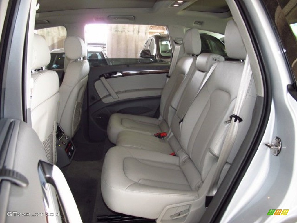 2014 Audi Q7 3.0 TFSI quattro Rear Seat Photo #84225776
