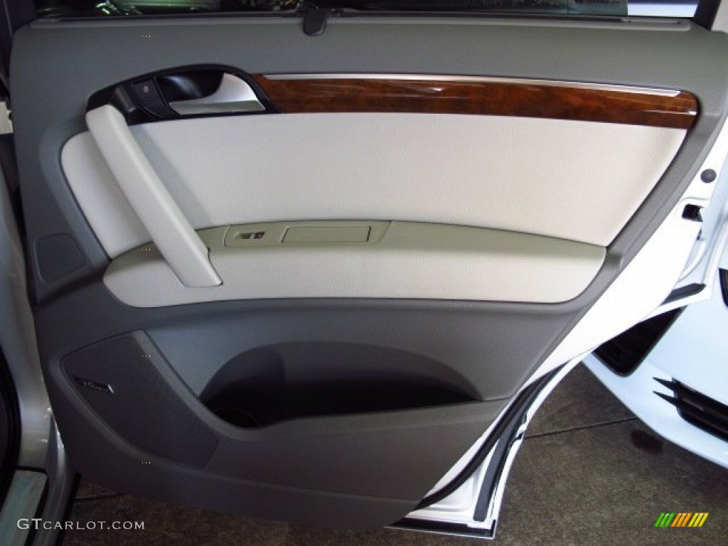 2014 Audi Q7 3.0 TFSI quattro Limestone Gray Door Panel Photo #84225800