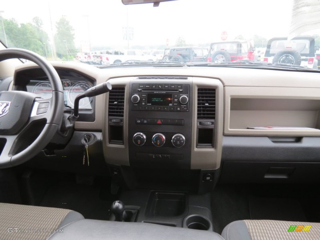 2011 Ram 3500 HD ST Crew Cab 4x4 Dually - Bright White / Dark Slate Gray/Medium Graystone photo #17