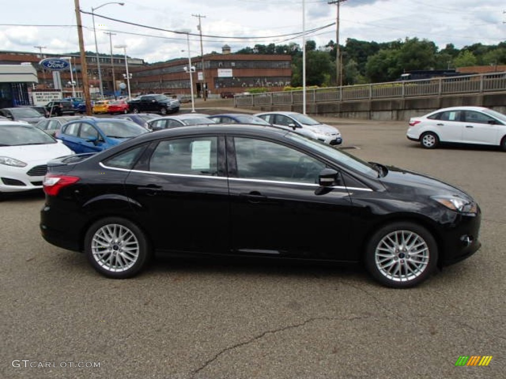 2014 Focus Titanium Sedan - Tuxedo Black / Charcoal Black photo #1