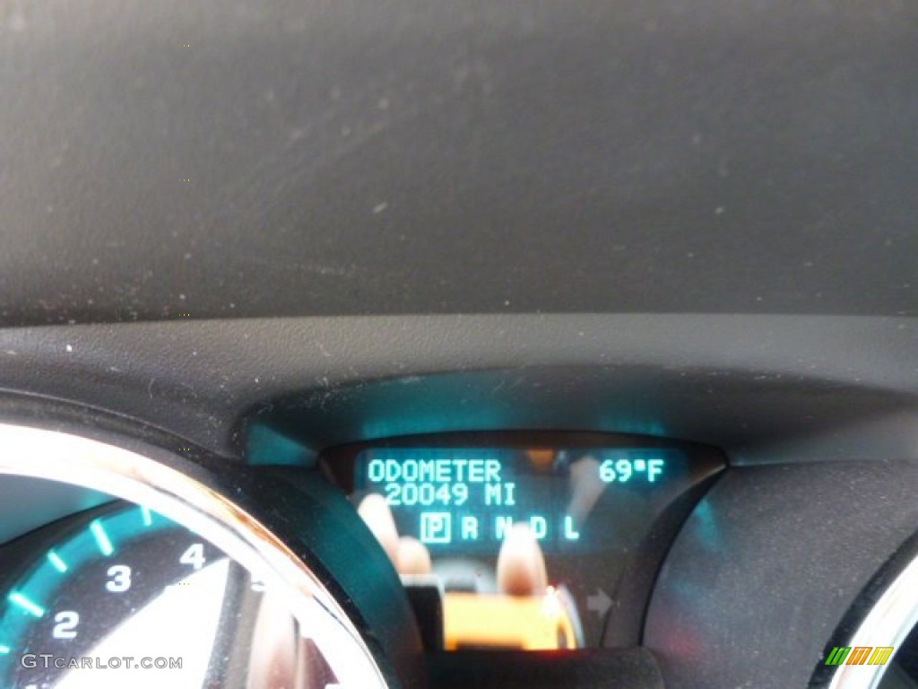 2011 Traverse LS AWD - Cyber Gray Metallic / Dark Gray/Light Gray photo #9