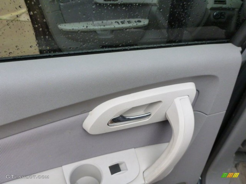 2011 Traverse LS AWD - Cyber Gray Metallic / Dark Gray/Light Gray photo #16