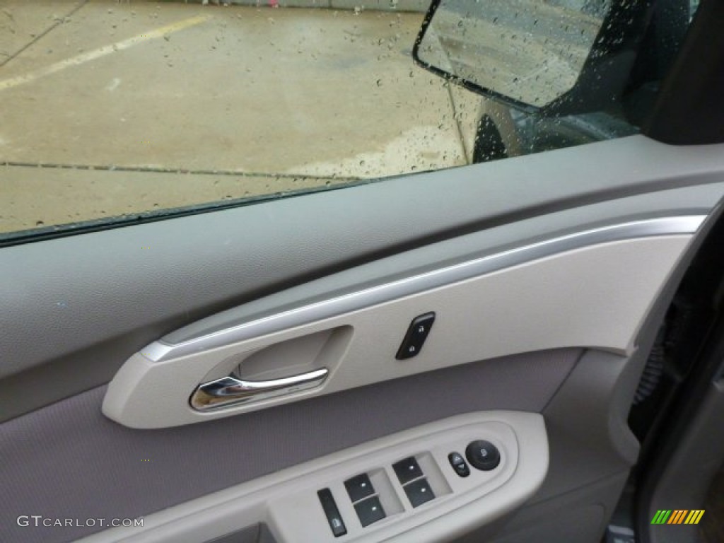 2011 Traverse LS AWD - Cyber Gray Metallic / Dark Gray/Light Gray photo #17