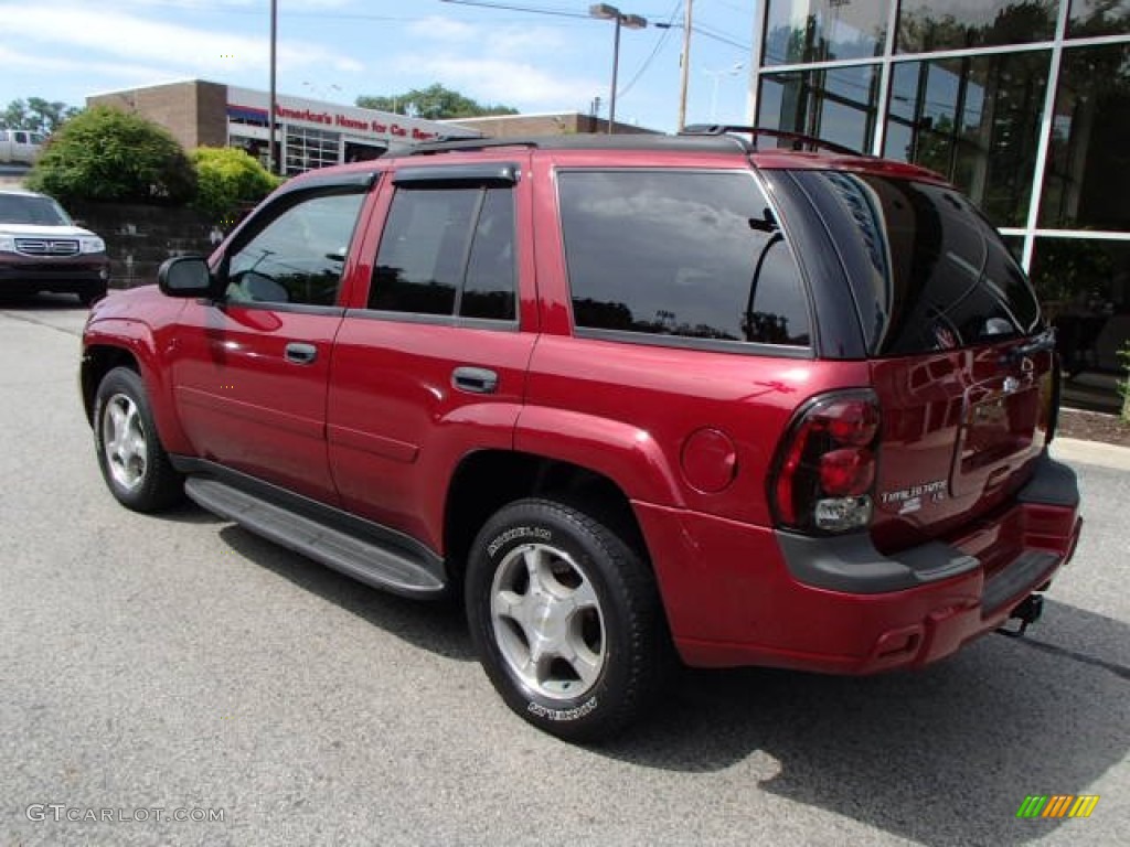 2006 TrailBlazer LS 4x4 - Red Jewel Tint Coat / Light Gray photo #7