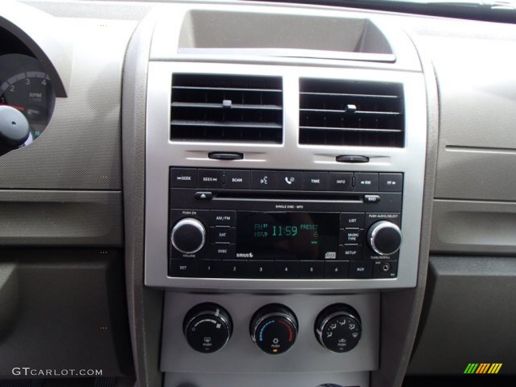 2007 Nitro SXT 4x4 - Sunburst Orange Pearl / Dark Slate Gray/Light Slate Gray photo #19