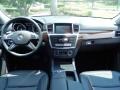 Black - ML 350 4Matic Photo No. 20