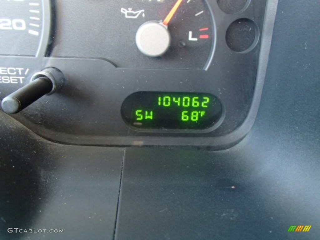 2003 Explorer XLT 4x4 - Silver Birch Metallic / Graphite Grey photo #14