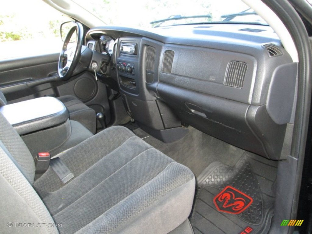 2002 Ram 1500 SLT Quad Cab 4x4 - Black / Dark Slate Gray photo #17