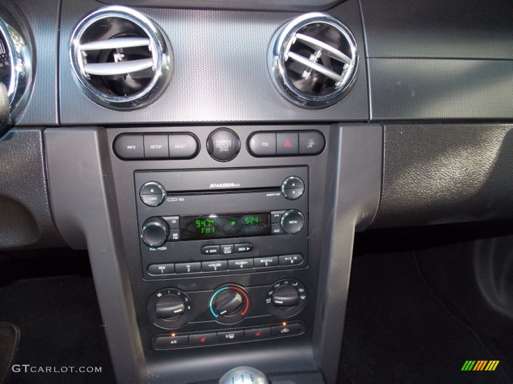 2009 Ford Mustang GT Premium Coupe Controls Photo #84239240