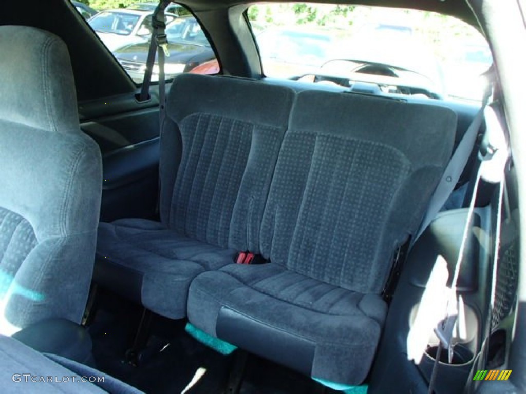 2000 Blazer LS 4x4 - Victory Red / Graphite Gray photo #9