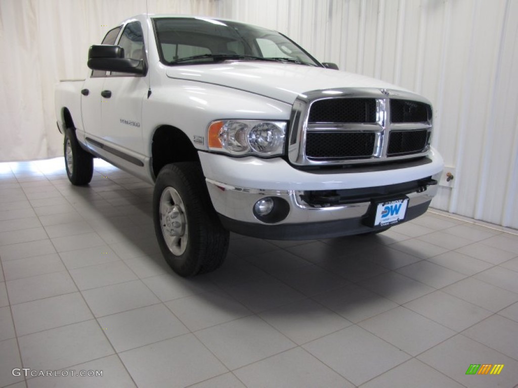 2005 Ram 2500 ST Quad Cab 4x4 - Bright White / Dark Slate Gray photo #1