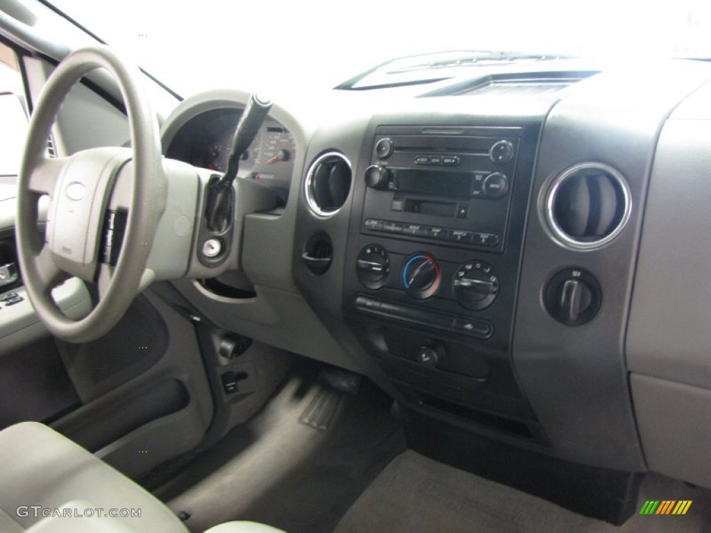 2004 F150 XLT SuperCab - Silver Metallic / Medium/Dark Flint photo #17