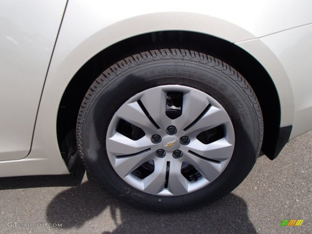 2014 Cruze LS - Champagne Silver Metallic / Jet Black/Medium Titanium photo #9
