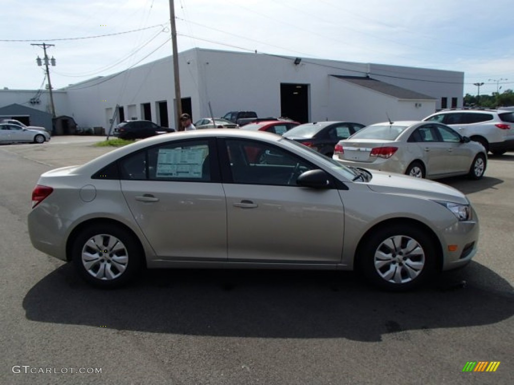 2014 Cruze LS - Champagne Silver Metallic / Jet Black/Medium Titanium photo #1