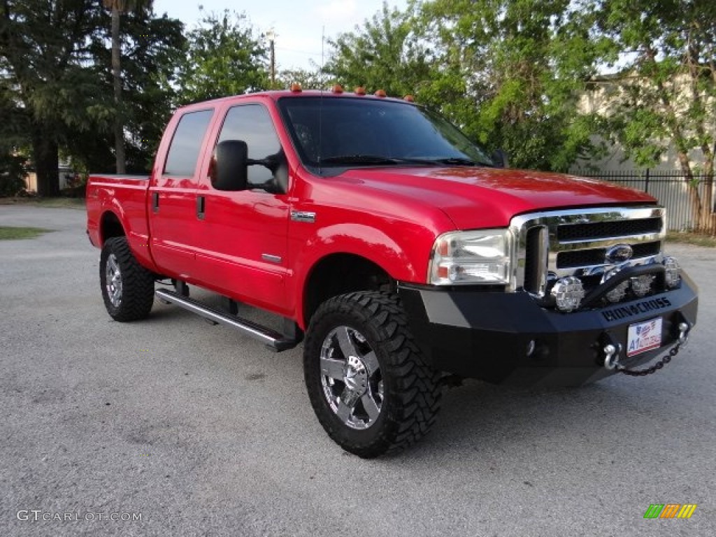 2005 F250 Super Duty Lariat Crew Cab 4x4 - Red Clearcoat / Tan photo #2