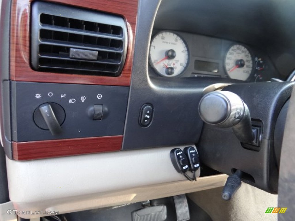 2005 F250 Super Duty Lariat Crew Cab 4x4 - Red Clearcoat / Tan photo #25