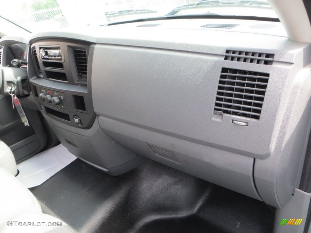 2006 Ram 1500 Laramie Quad Cab - Bright Silver Metallic / Medium Slate Gray photo #22