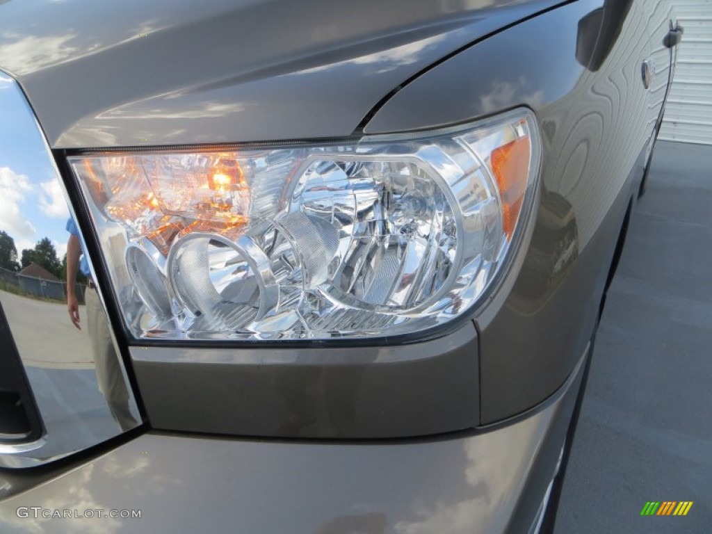 2010 Tundra CrewMax 4x4 - Pyrite Brown Mica / Sand Beige photo #9