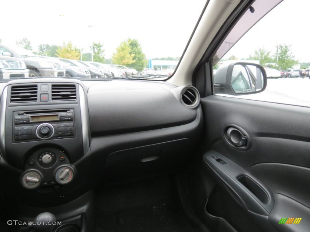 2012 Versa 1.6 SV Sedan - Brilliant Silver Metallic / Charcoal photo #16